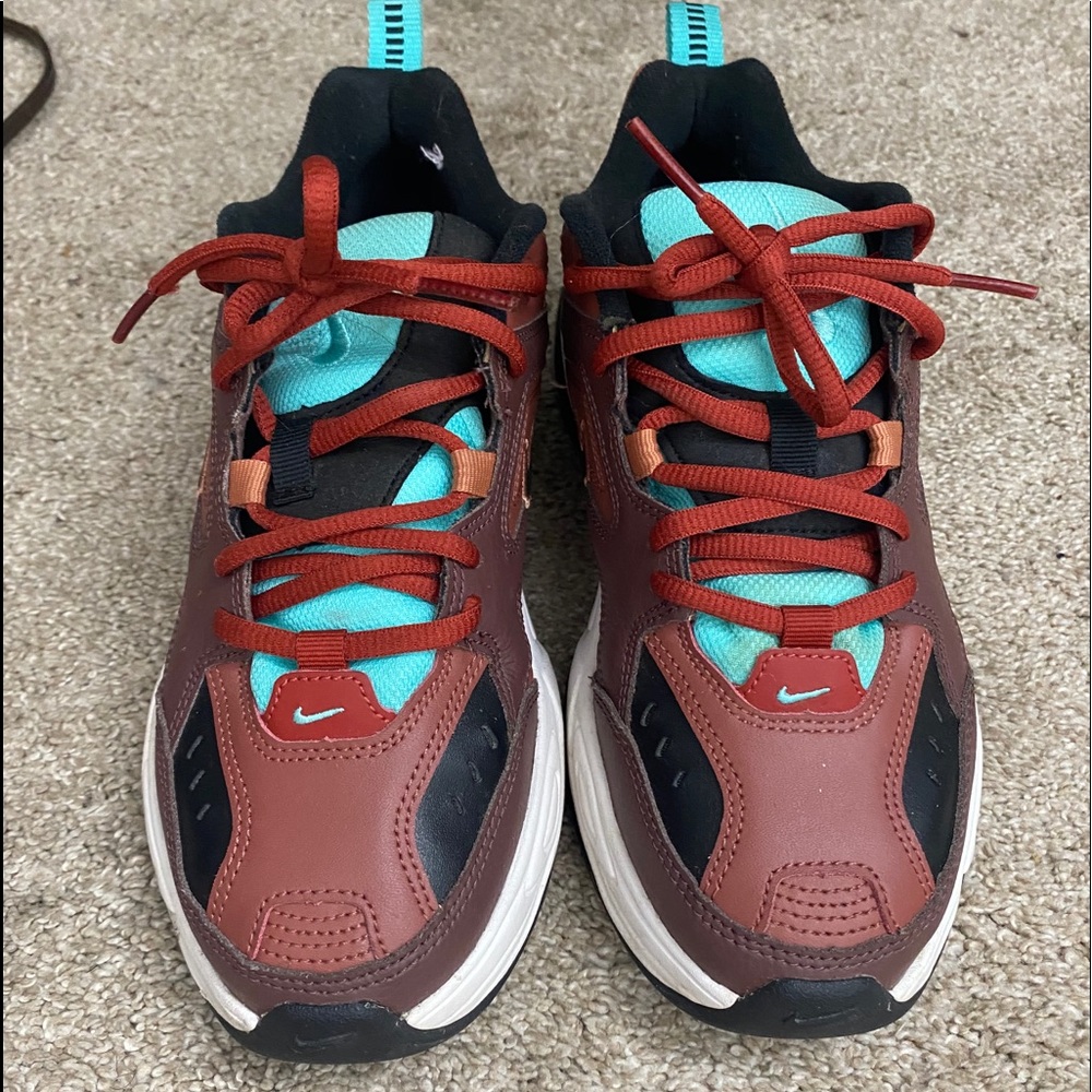 Nike Teknos